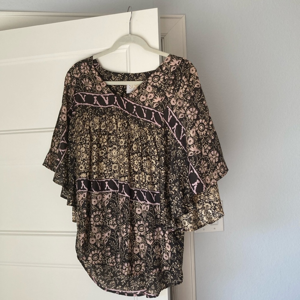Elegant Floral Patterned Silk Blouse